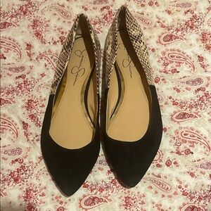 Jessica Simpson Black and Tan Snakeskin Flats